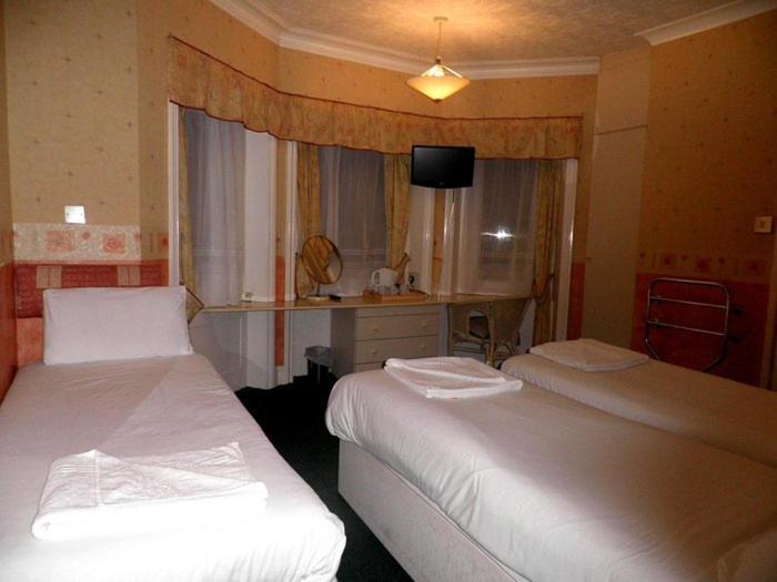 Serenity Hotel Борнмут Экстерьер фото
